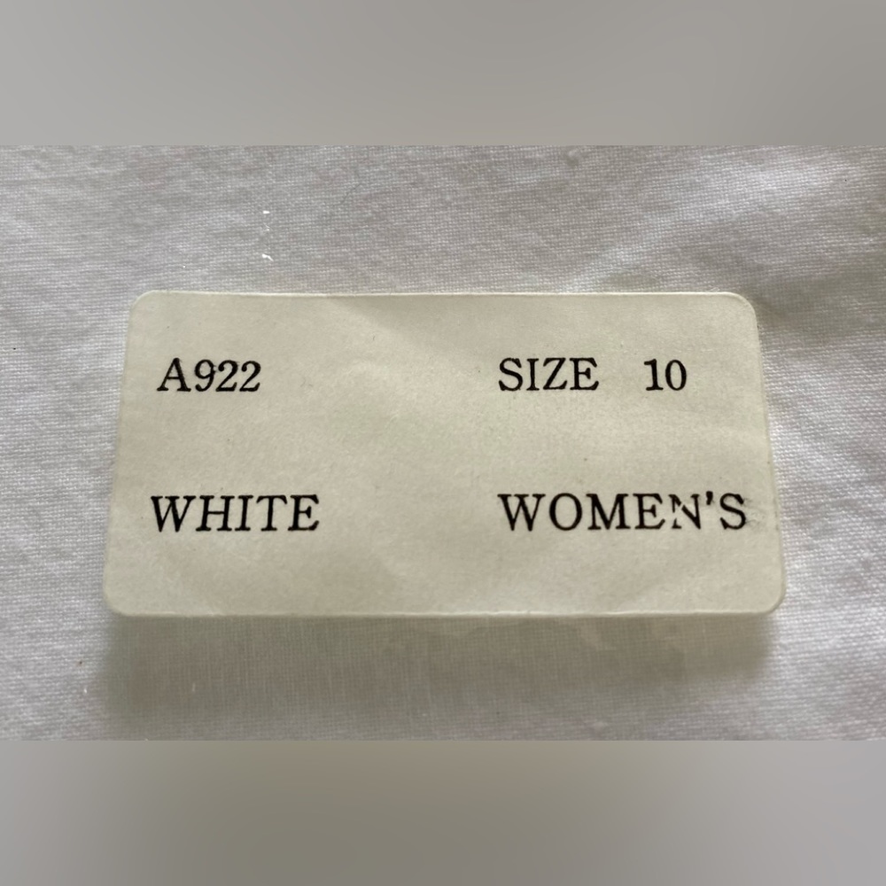 L.L. Bean Women’s White Top - Picture 6 of 6